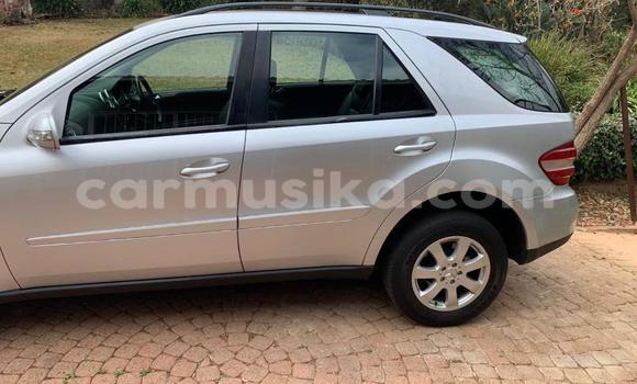 Buy Used Mercedes‒Benz ML–Class Silver Car in Beitbridge in Matabeleland South Buy Used Mercedes‒Benz ML–Class Silver Car in Beitbridge in Matabeleland South