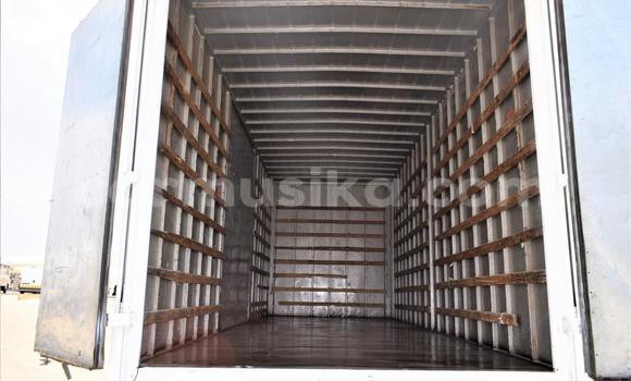 Tenga Tsaru Hino 300 Series Chena Rori in Beitbridge in Matabeleland South Tenga Tsaru Hino 300 Series Chena Rori in Beitbridge in Matabeleland South