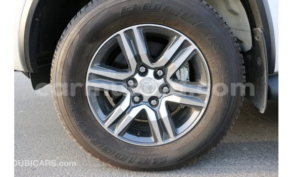 Acheter Import Voiture Toyota Fortuner Noir à Import - Dubai, Harare Acheter Import Voiture Toyota Fortuner Noir à Import - Dubai, Harare
