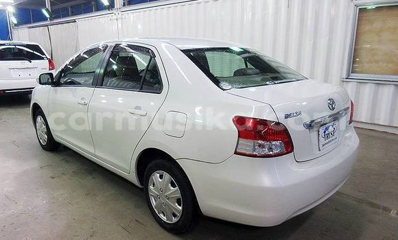Acheter Occasion Voiture Toyota Belta Blanc à Beitbridge, Matabeleland South Acheter Occasion Voiture Toyota Belta Blanc à Beitbridge, Matabeleland South
