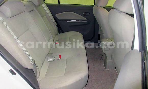 Acheter Occasion Voiture Toyota Belta Blanc à Beitbridge, Matabeleland South Acheter Occasion Voiture Toyota Belta Blanc à Beitbridge, Matabeleland South