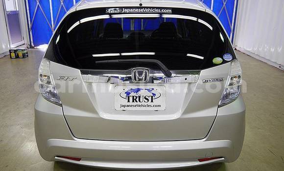 Nunua Ilio tumika Honda Fit Fedha Gari ndani ya Beitbridge nchini Matabeleland Kusini Nunua Ilio tumika Honda Fit Fedha Gari ndani ya Beitbridge nchini Matabeleland Kusini