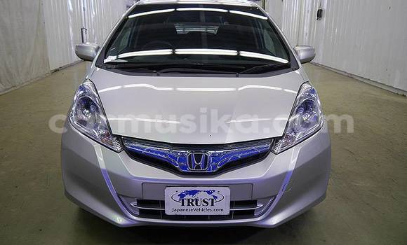 Nunua Ilio tumika Honda Fit Fedha Gari ndani ya Beitbridge nchini Matabeleland Kusini Nunua Ilio tumika Honda Fit Fedha Gari ndani ya Beitbridge nchini Matabeleland Kusini