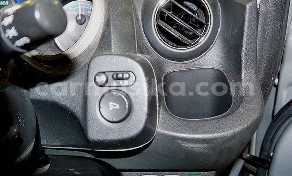 Nunua Ilio tumika Honda Fit Fedha Gari ndani ya Beitbridge nchini Matabeleland Kusini Nunua Ilio tumika Honda Fit Fedha Gari ndani ya Beitbridge nchini Matabeleland Kusini