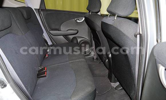 Nunua Ilio tumika Honda Fit Fedha Gari ndani ya Beitbridge nchini Matabeleland Kusini Nunua Ilio tumika Honda Fit Fedha Gari ndani ya Beitbridge nchini Matabeleland Kusini