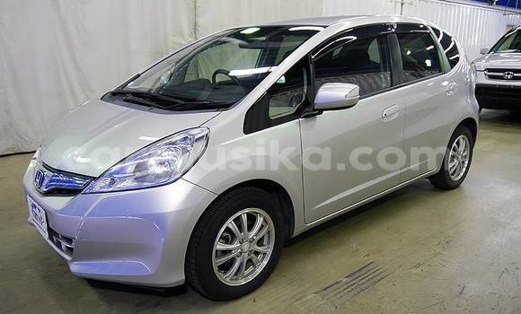 Nunua Ilio tumika Honda Fit Fedha Gari ndani ya Beitbridge nchini Matabeleland Kusini Nunua Ilio tumika Honda Fit Fedha Gari ndani ya Beitbridge nchini Matabeleland Kusini