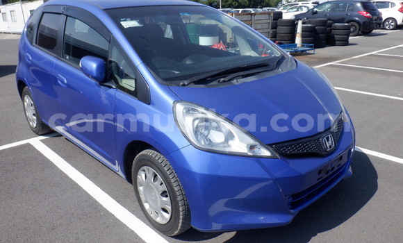 Buy Used Honda Fit Blue Car in Beitbridge in Matabeleland South Buy Used Honda Fit Blue Car in Beitbridge in Matabeleland South