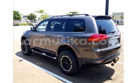 Buy Used Mitsubishi Pajero Beige Car in Beitbridge in Matabeleland South