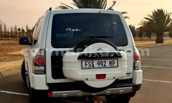 Tenga Tsaru Mitsubishi Pajero Chena Mota in Beitbridge in Matabeleland South Tenga Tsaru Mitsubishi Pajero Chena Mota in Beitbridge in Matabeleland South