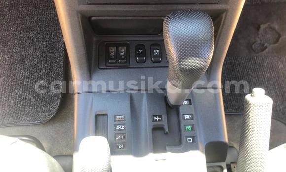 Acheter Occasion Voiture Mitsubishi Pajero Blanc à Beitbridge, Matabeleland South Acheter Occasion Voiture Mitsubishi Pajero Blanc à Beitbridge, Matabeleland South