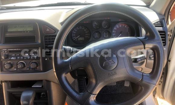 Acheter Occasion Voiture Mitsubishi Pajero Blanc à Beitbridge, Matabeleland South Acheter Occasion Voiture Mitsubishi Pajero Blanc à Beitbridge, Matabeleland South