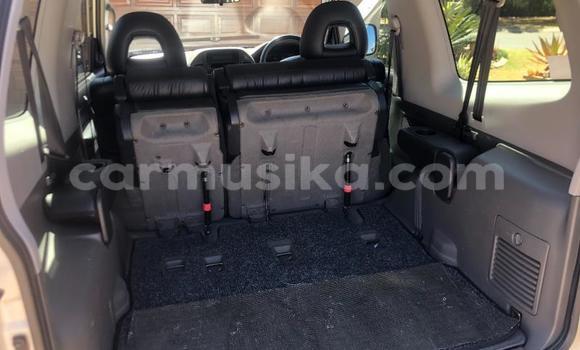 Acheter Occasion Voiture Mitsubishi Pajero Blanc à Beitbridge, Matabeleland South Acheter Occasion Voiture Mitsubishi Pajero Blanc à Beitbridge, Matabeleland South