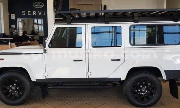 Nunua Ilio tumika Land Rover Defender Nyeupe Gari ndani ya Beitbridge nchini Matabeleland Kusini Nunua Ilio tumika Land Rover Defender Nyeupe Gari ndani ya Beitbridge nchini Matabeleland Kusini