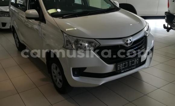 Nunua Ilio tumika Toyota Avanza Nyeupe Gari ndani ya Harare nchini Harare
