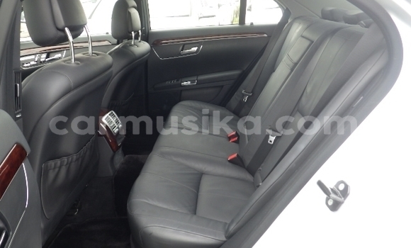 Acheter Occasion Voiture Mercedes‒Benz S–Class Gris à Beitbridge, Matabeleland South Acheter Occasion Voiture Mercedes‒Benz S–Class Gris à Beitbridge, Matabeleland South