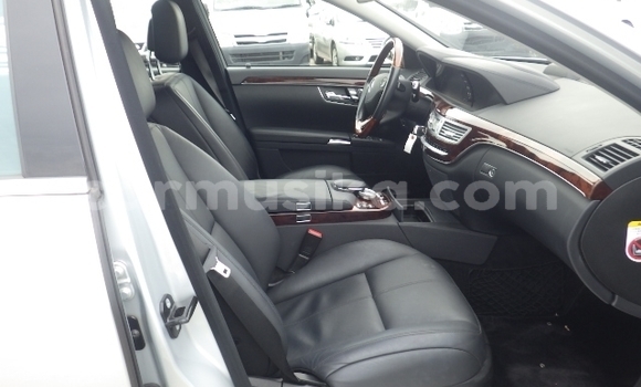 Acheter Occasion Voiture Mercedes‒Benz S–Class Gris à Beitbridge, Matabeleland South Acheter Occasion Voiture Mercedes‒Benz S–Class Gris à Beitbridge, Matabeleland South