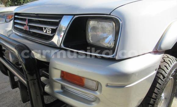Nunua Ilio tumika Mitsubishi Colt Nyeupe Gari ndani ya Beitbridge nchini Matabeleland Kusini Nunua Ilio tumika Mitsubishi Colt Nyeupe Gari ndani ya Beitbridge nchini Matabeleland Kusini