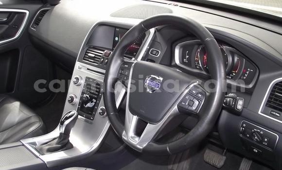 Buy Used Volvo XC60 Silver Car in Beitbridge in Matabeleland South Buy Used Volvo XC60 Silver Car in Beitbridge in Matabeleland South