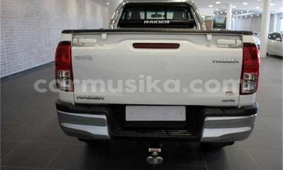 Acheter Occasion Voiture Toyota Hilux Blanc à Avondale, Harare Acheter Occasion Voiture Toyota Hilux Blanc à Avondale, Harare
