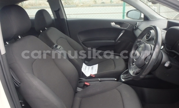 Nunua Ilio tumika Audi A1 Nyeupe Gari ndani ya Beitbridge nchini Matabeleland Kusini Nunua Ilio tumika Audi A1 Nyeupe Gari ndani ya Beitbridge nchini Matabeleland Kusini