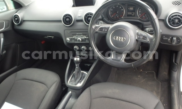 Nunua Ilio tumika Audi A1 Nyeupe Gari ndani ya Beitbridge nchini Matabeleland Kusini Nunua Ilio tumika Audi A1 Nyeupe Gari ndani ya Beitbridge nchini Matabeleland Kusini