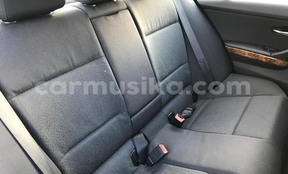 Acheter Occasion Voiture BMW 3200 Noir à Beitbridge, Matabeleland South Acheter Occasion Voiture BMW 3200 Noir à Beitbridge, Matabeleland South