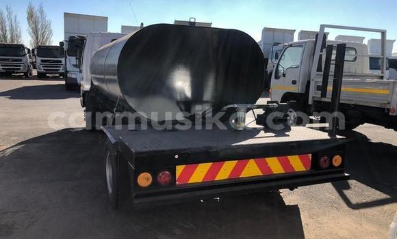 Acheter Occasion Utilitaire Isuzu FTR 850 Blanc à Beitbridge, Matabeleland South Acheter Occasion Utilitaire Isuzu FTR 850 Blanc à Beitbridge, Matabeleland South