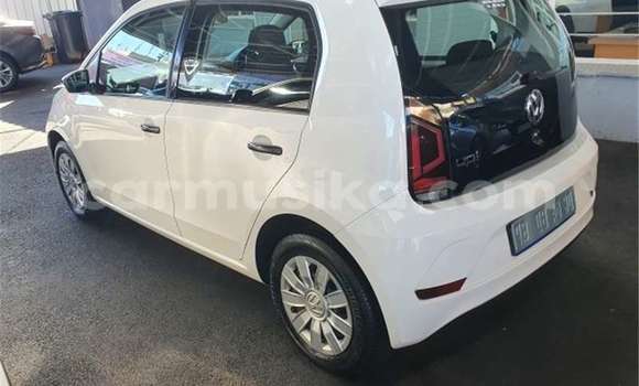 Buy Used Volkswagen Tiguan White Car in Beitbridge in Matabeleland South Buy Used Volkswagen Tiguan White Car in Beitbridge in Matabeleland South
