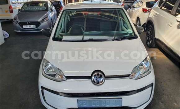 Buy Used Volkswagen Tiguan White Car in Beitbridge in Matabeleland South Buy Used Volkswagen Tiguan White Car in Beitbridge in Matabeleland South