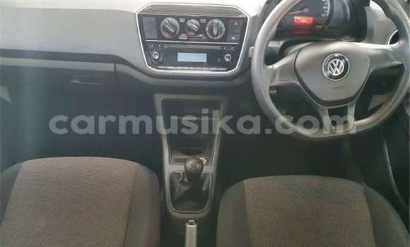 Buy Used Volkswagen Tiguan White Car in Beitbridge in Matabeleland South Buy Used Volkswagen Tiguan White Car in Beitbridge in Matabeleland South