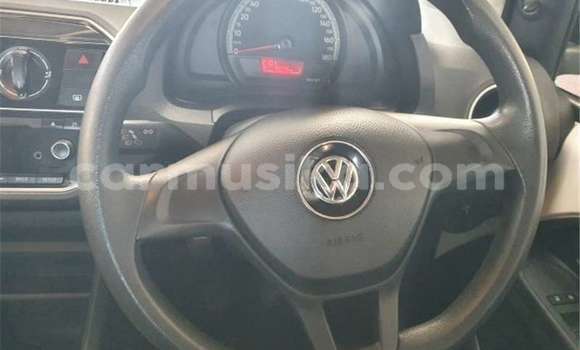 Buy Used Volkswagen Tiguan White Car in Beitbridge in Matabeleland South Buy Used Volkswagen Tiguan White Car in Beitbridge in Matabeleland South