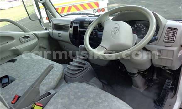 Acheter Occasion Utilitaire Toyota Dyna Blanc à Harare, Harare Acheter Occasion Utilitaire Toyota Dyna Blanc à Harare, Harare