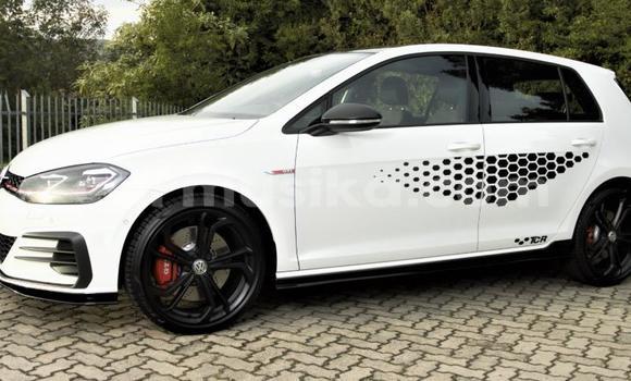 Acheter Occasion Voiture Volkswagen Golf GTI Blanc à Beitbridge, Matabeleland South Acheter Occasion Voiture Volkswagen Golf GTI Blanc à Beitbridge, Matabeleland South