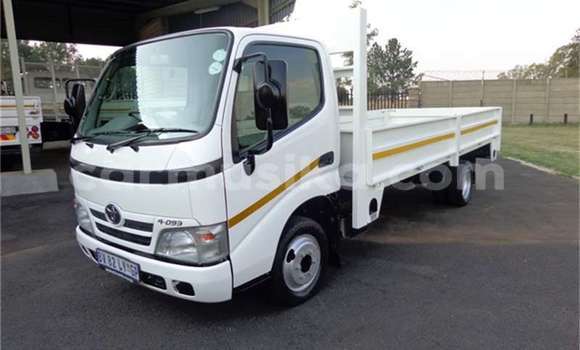 Acheter Occasion Utilitaire Toyota Dyna Blanc à Harare, Harare Acheter Occasion Utilitaire Toyota Dyna Blanc à Harare, Harare