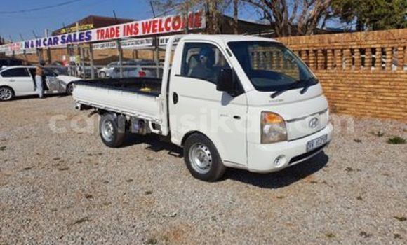 Acheter Occasion Voiture Hyundai H1 Blanc à Harare, Harare Acheter Occasion Voiture Hyundai H1 Blanc à Harare, Harare