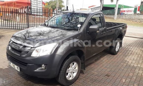 Acheter Occasion Voiture Isuzu KB Noir à Beitbridge, Matabeleland South Acheter Occasion Voiture Isuzu KB Noir à Beitbridge, Matabeleland South