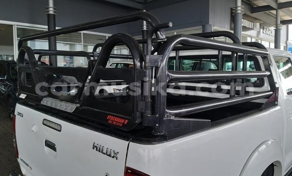 Nunua Ilio tumika Toyota Hilux Nyeupe Gari ndani ya Beitbridge nchini Matabeleland Kusini Nunua Ilio tumika Toyota Hilux Nyeupe Gari ndani ya Beitbridge nchini Matabeleland Kusini