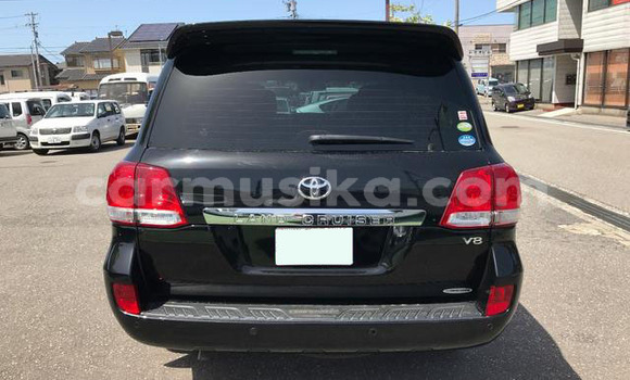 Nunua Ilio tumika Toyota Land Cruiser Nyeusi Gari ndani ya Beitbridge nchini Matabeleland Kusini Nunua Ilio tumika Toyota Land Cruiser Nyeusi Gari ndani ya Beitbridge nchini Matabeleland Kusini