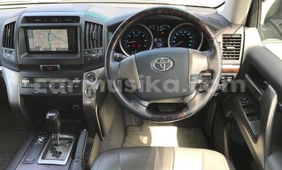 Nunua Ilio tumika Toyota Land Cruiser Nyeusi Gari ndani ya Beitbridge nchini Matabeleland Kusini Nunua Ilio tumika Toyota Land Cruiser Nyeusi Gari ndani ya Beitbridge nchini Matabeleland Kusini