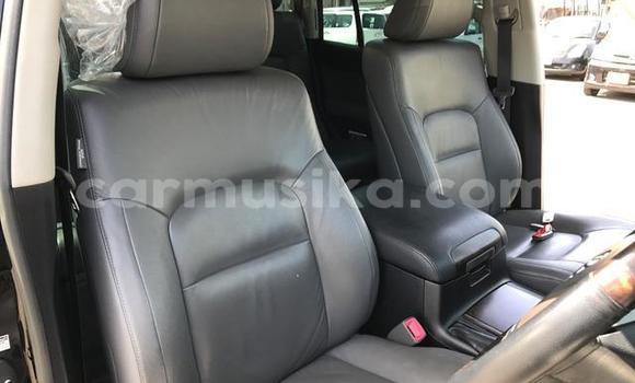 Nunua Ilio tumika Toyota Land Cruiser Nyeusi Gari ndani ya Beitbridge nchini Matabeleland Kusini Nunua Ilio tumika Toyota Land Cruiser Nyeusi Gari ndani ya Beitbridge nchini Matabeleland Kusini