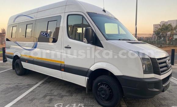 Acheter Occasion Voiture Volkswagen Caravelle Blanc à Beitbridge, Matabeleland South Acheter Occasion Voiture Volkswagen Caravelle Blanc à Beitbridge, Matabeleland South