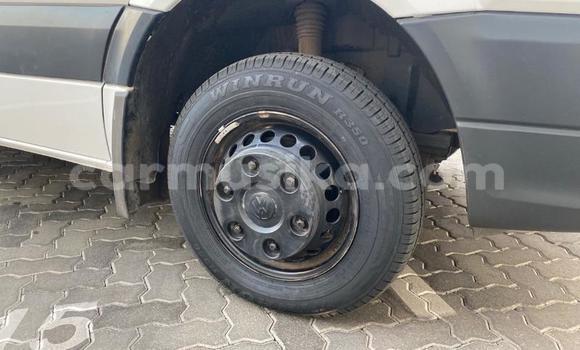 Acheter Occasion Voiture Volkswagen Caravelle Blanc à Beitbridge, Matabeleland South Acheter Occasion Voiture Volkswagen Caravelle Blanc à Beitbridge, Matabeleland South