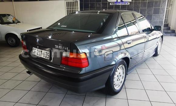 Acheter Occasion Voiture BMW 3–Series Vert à Beitbridge, Matabeleland South Acheter Occasion Voiture BMW 3–Series Vert à Beitbridge, Matabeleland South
