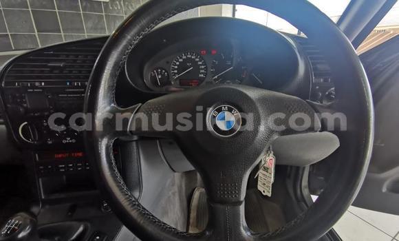 Acheter Occasion Voiture BMW 3–Series Vert à Beitbridge, Matabeleland South Acheter Occasion Voiture BMW 3–Series Vert à Beitbridge, Matabeleland South