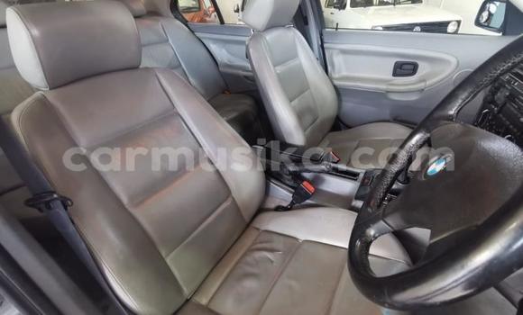 Acheter Occasion Voiture BMW 3–Series Vert à Beitbridge, Matabeleland South Acheter Occasion Voiture BMW 3–Series Vert à Beitbridge, Matabeleland South