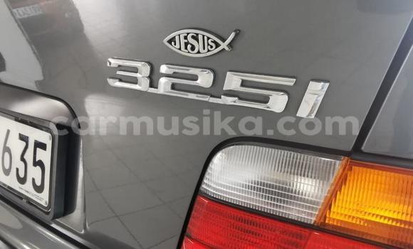 Acheter Occasion Voiture BMW 3–Series Vert à Beitbridge, Matabeleland South Acheter Occasion Voiture BMW 3–Series Vert à Beitbridge, Matabeleland South