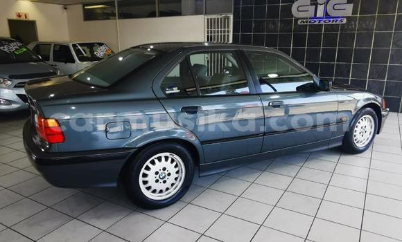 Acheter Occasion Voiture BMW 3–Series Vert à Beitbridge, Matabeleland South Acheter Occasion Voiture BMW 3–Series Vert à Beitbridge, Matabeleland South