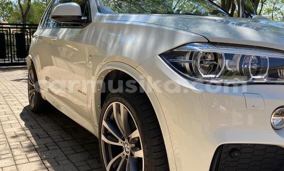 Acheter Occasion Voiture BMW X5 Blanc à Beitbridge, Matabeleland South Acheter Occasion Voiture BMW X5 Blanc à Beitbridge, Matabeleland South