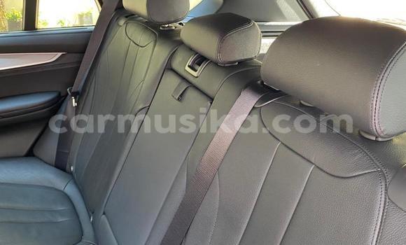 Acheter Occasion Voiture BMW X5 Blanc à Beitbridge, Matabeleland South Acheter Occasion Voiture BMW X5 Blanc à Beitbridge, Matabeleland South