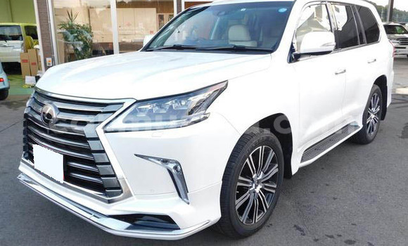 Acheter Occasion Voiture Lexus LX 570 Blanc à Beitbridge, Matabeleland South Acheter Occasion Voiture Lexus LX 570 Blanc à Beitbridge, Matabeleland South